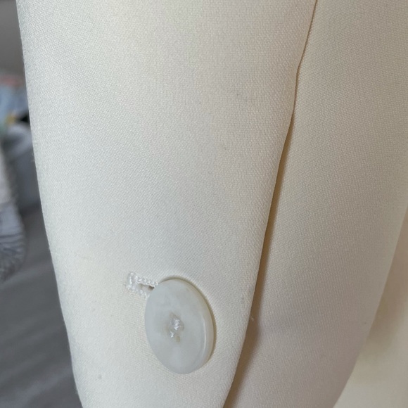 DKNY designer brand cream coat knee length size 8 - Picture 16 of 17